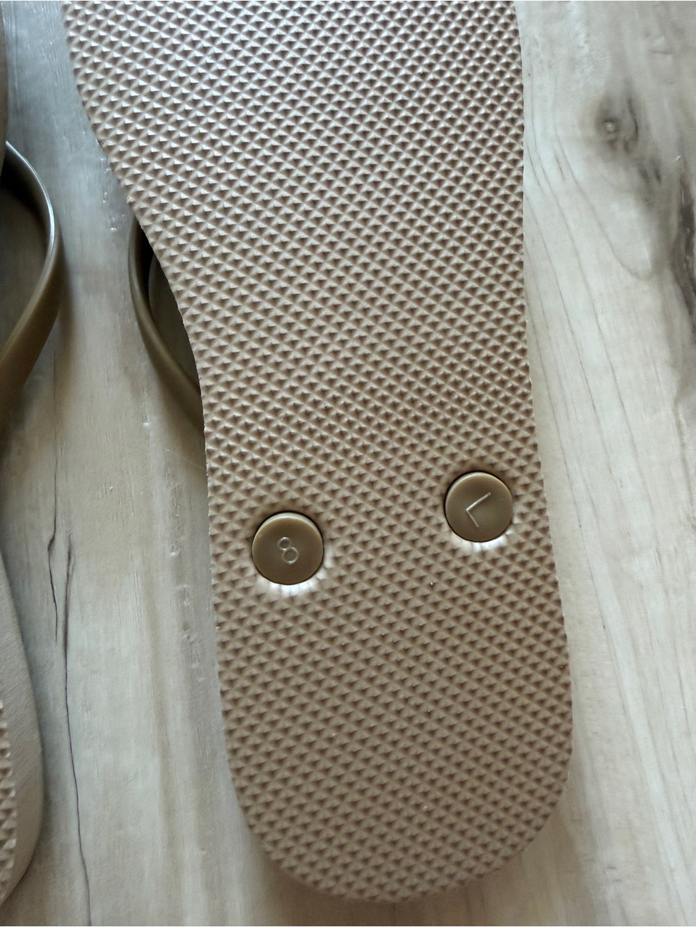 Old Navy Leopard Print Flip-Flop Sandals - Brown and Black - Picture 4 of 4